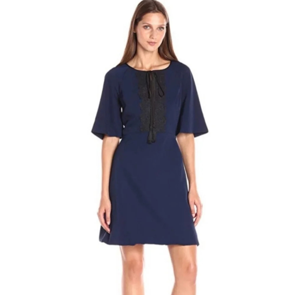 Erin Featherston Farrah Flutter Sleeve Lace‎ Dress Size 6